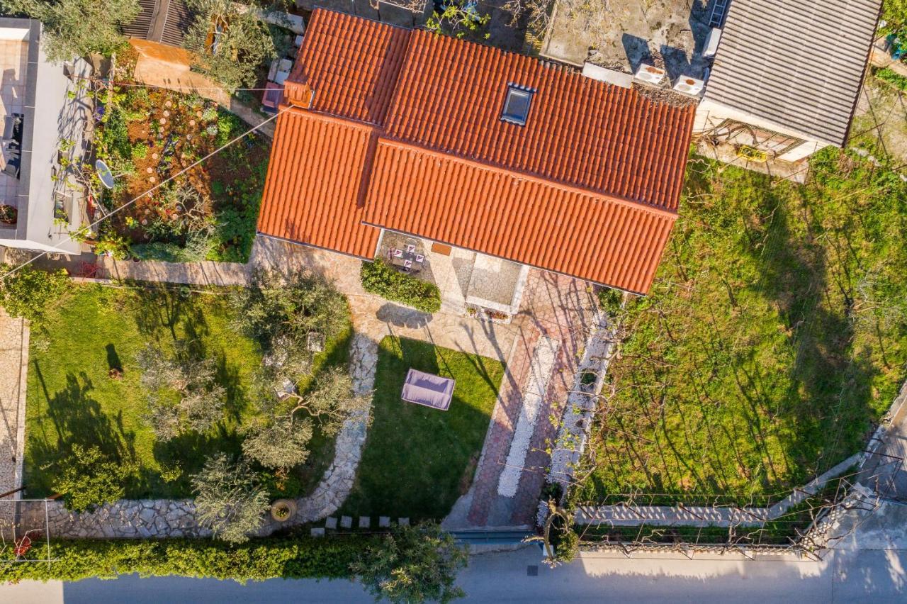 Wine Garden Holiday Home Пула Экстерьер фото